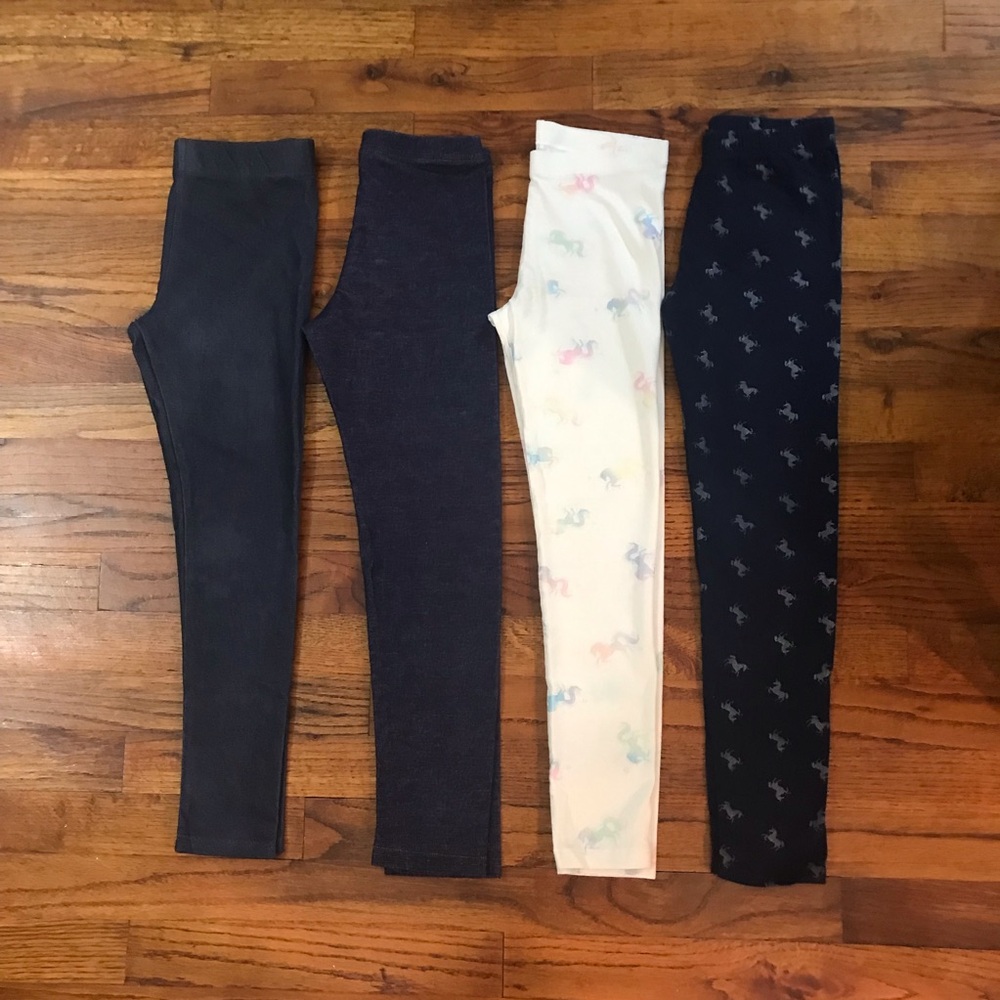 Girls Bottoms Leggings Pants 4 Pc Bundle
2-Denim Jean Color, Blue w/ Unicorns